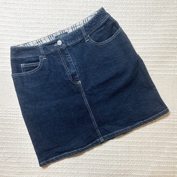 BURBERRY dark wash Y2K denim mini skirt 6 - Picture 1 of 7